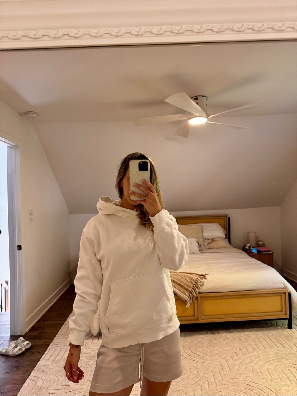 Aritzia TNA Cozy Sweatfleece Perfect Hoodie